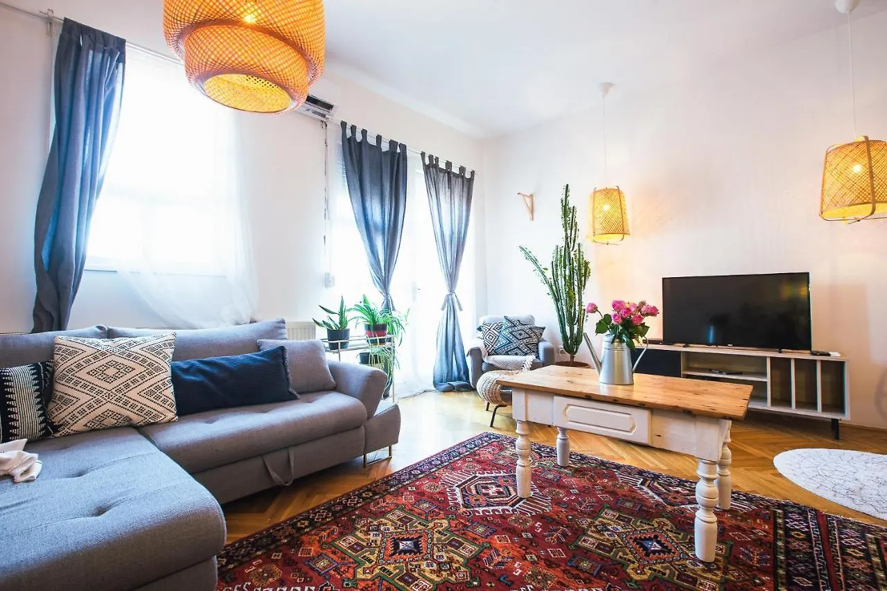 Villa Inda Rooms Eger Apartman