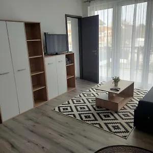 Mora Lak Szeged